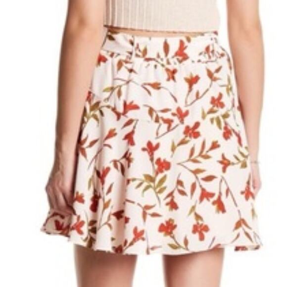 Lovers + Friends Fountain Palm Skirt w/Belt NWT Size Small - Picture 2 of 2